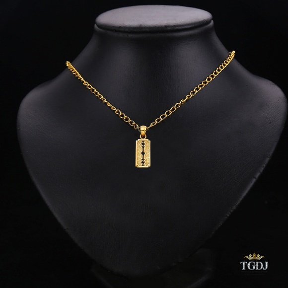 14K Yellow gold  Keyhole Pendant - Picture 2 of 4